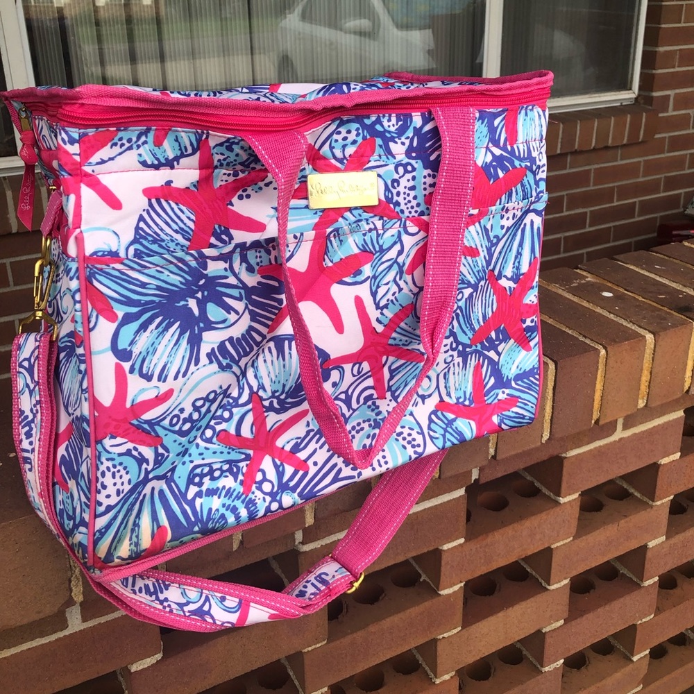 ADORABLE Lilly Pulitzer insulated cooler bag!